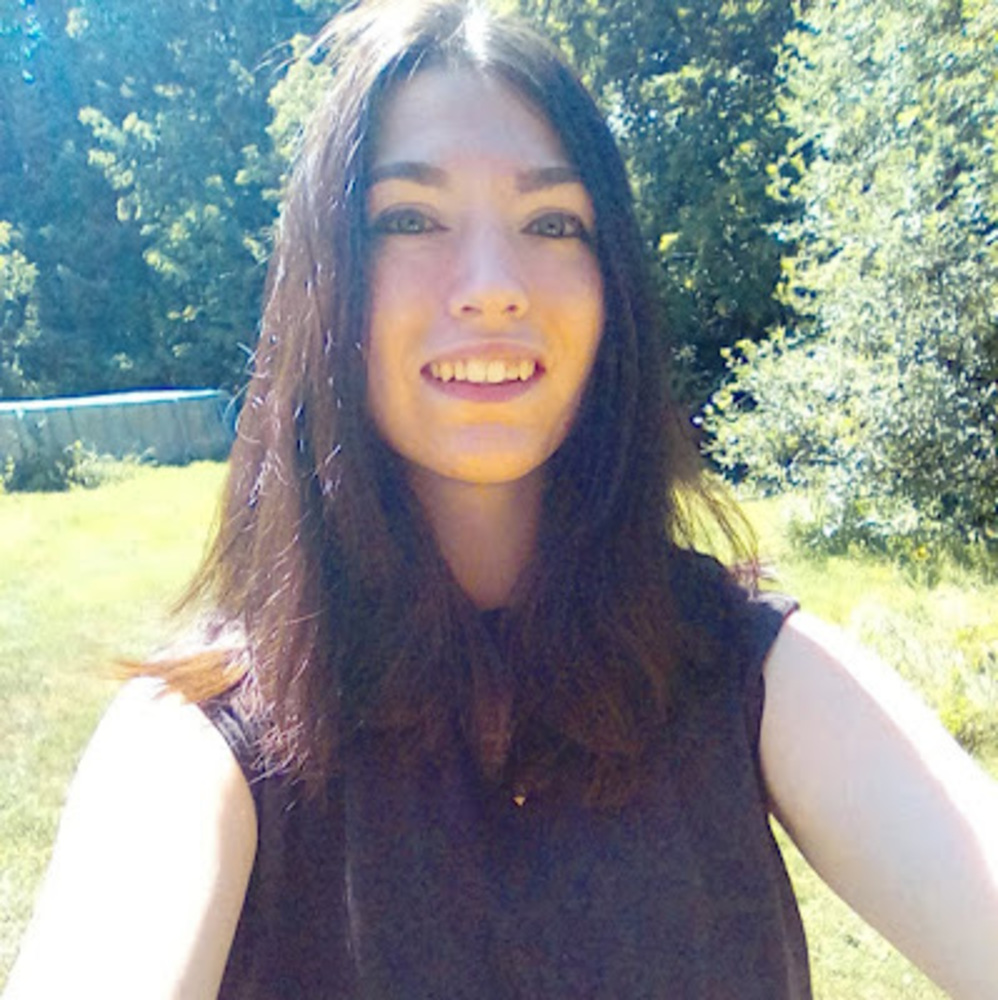 Meet your Posher, Yenny